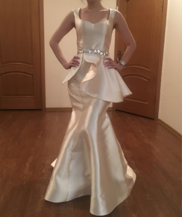 Шикарное свадебное платье