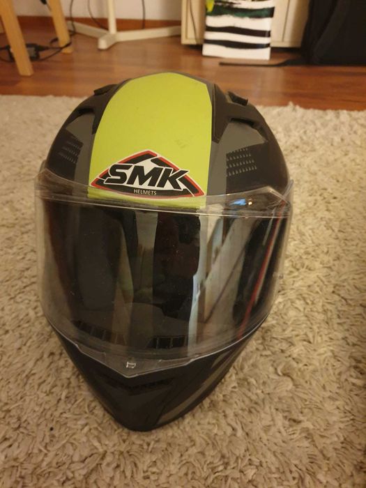 Geaca si casca de motocicleta pentru fete