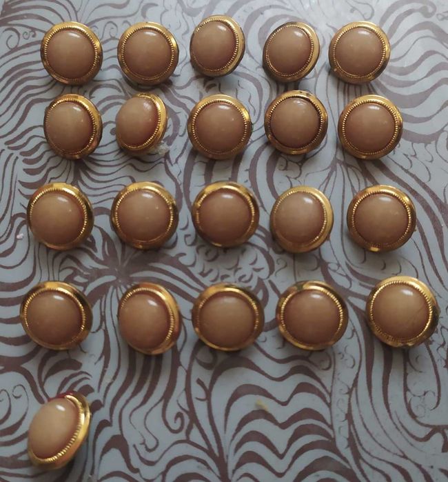 Пуговицы красивые комплект