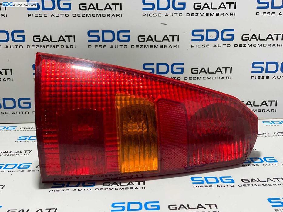 Stop Lampa Tripla Stanga Ford Focus 1 Break Variant Combi 1998 - 2004 [L2402]