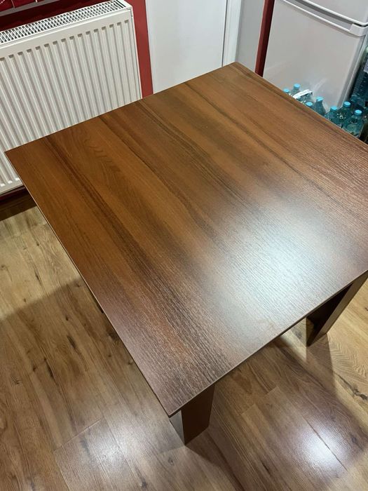 Трапезна маса 80х80