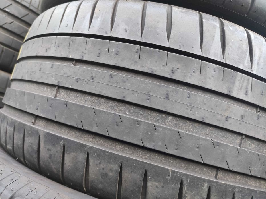 2бр Летни гуми 245 35 18 - Michelin