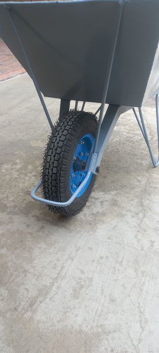 Tachka arava sotiladi