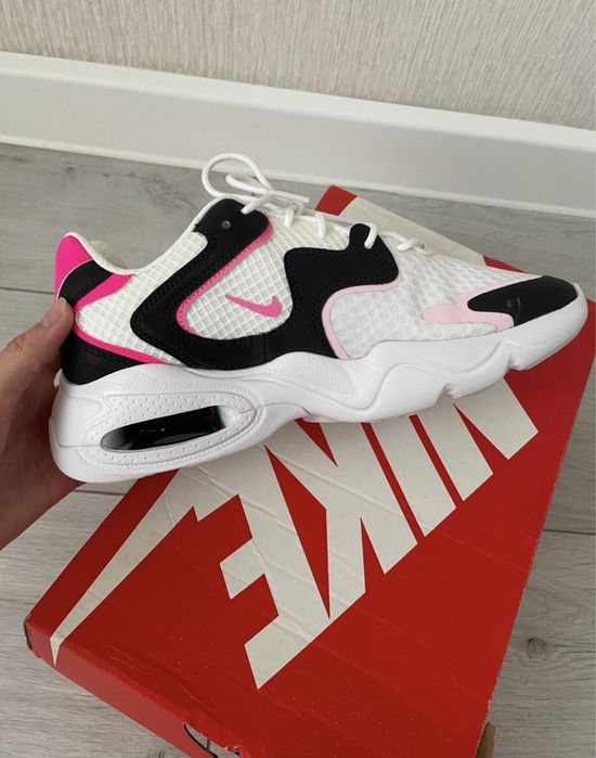 Кроссовки Nike новые