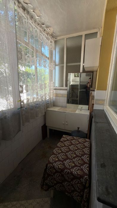 Închiriez apartament 3 camere decomandat mobilat et.1/4 270€ negociabil
