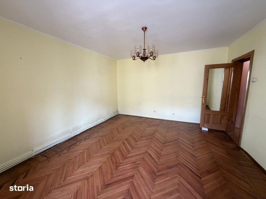 Apartament 3 camere , 2 bai , etaj intermediar , Radauti