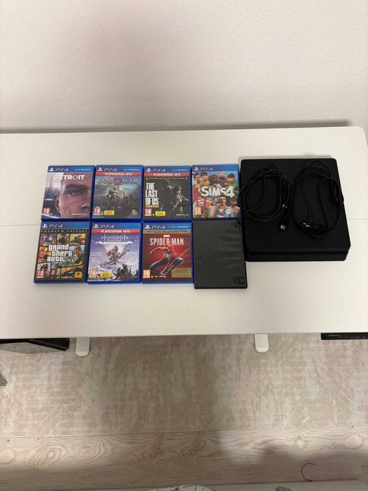 Продавам PlayStation 4