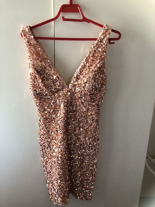 Бутикови прелестни рокли