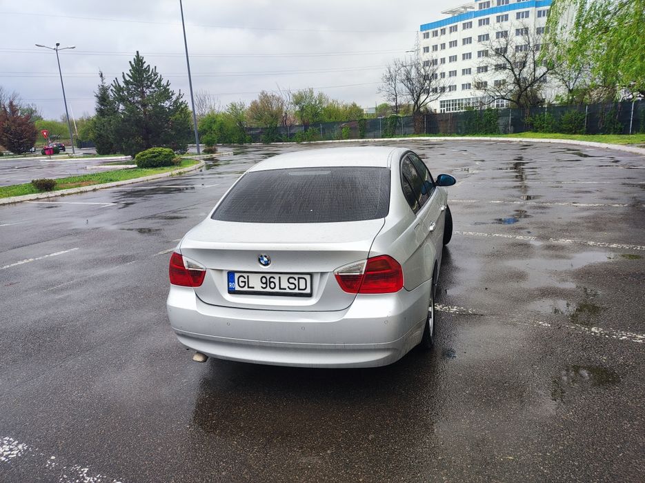 Vand bmw e90 in stare buna !