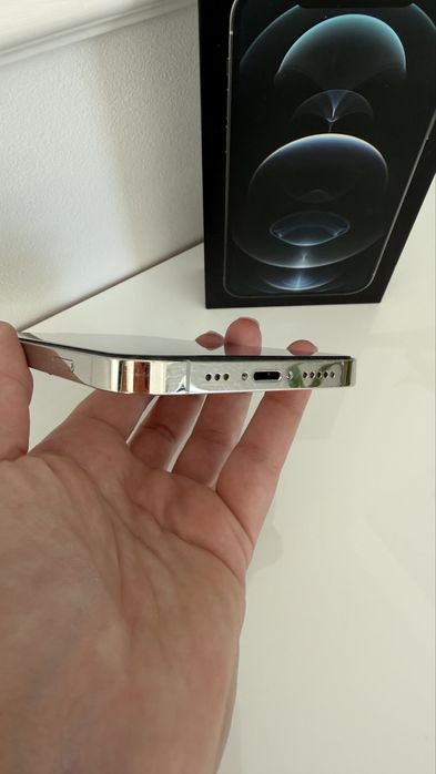 Iphone 12  pro pentru piese