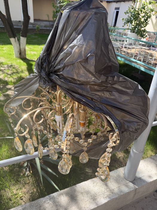 Люстра 2 штуки продоется