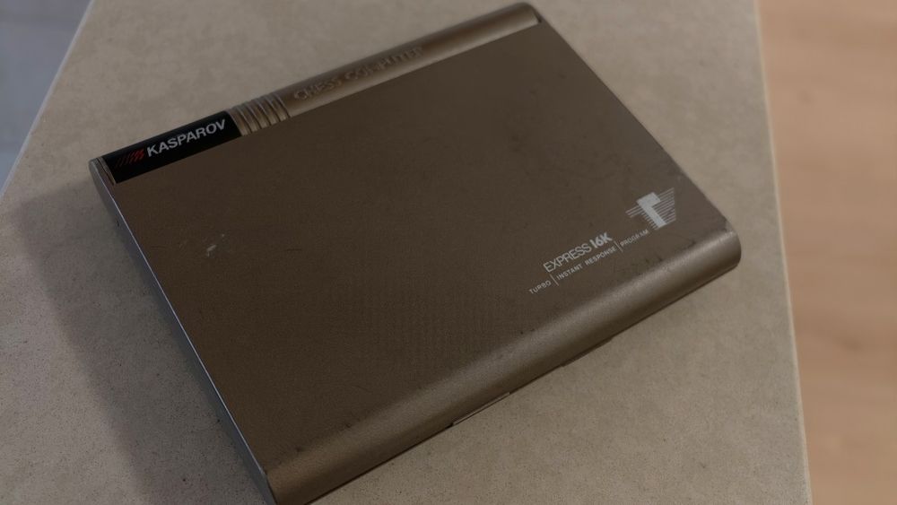 Joc de șah calculator Kasparov Express 16K