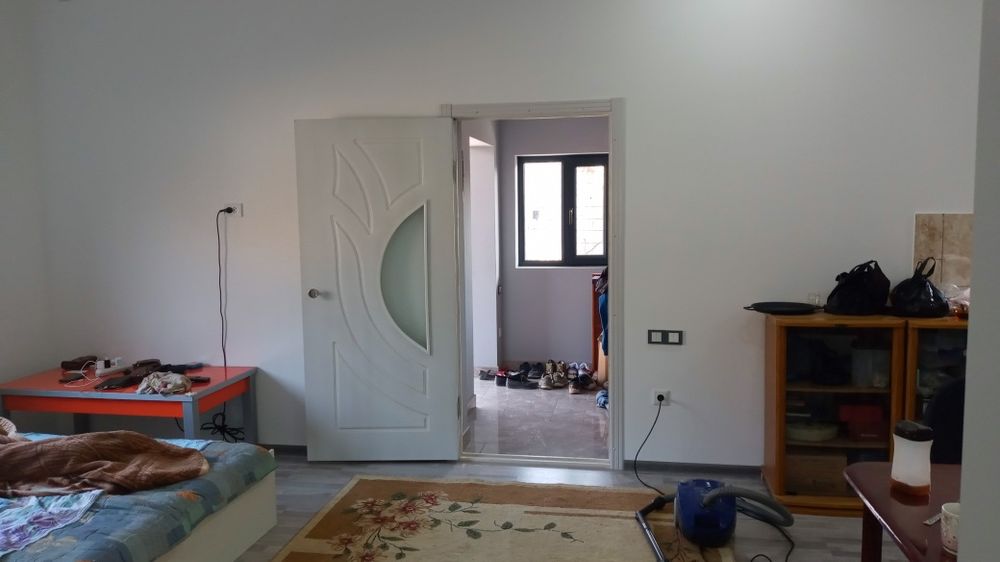 5 соток,дом 82 кв.м. сергели