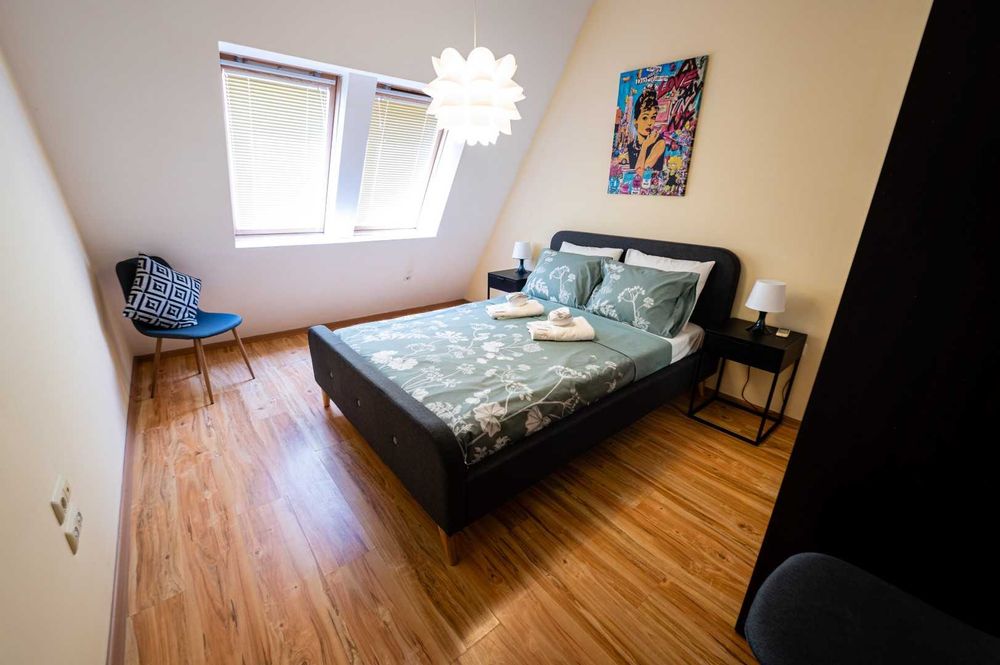 ”При Галя” 3-стаен просторен ап. с парко-място