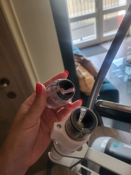 Vând aparat profesional de remodelare corporală și facială REVOLV-X