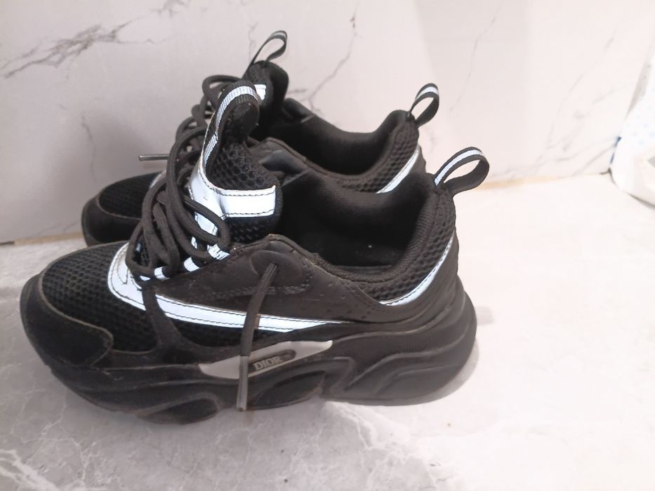 DIOR B 22 дрил жоски