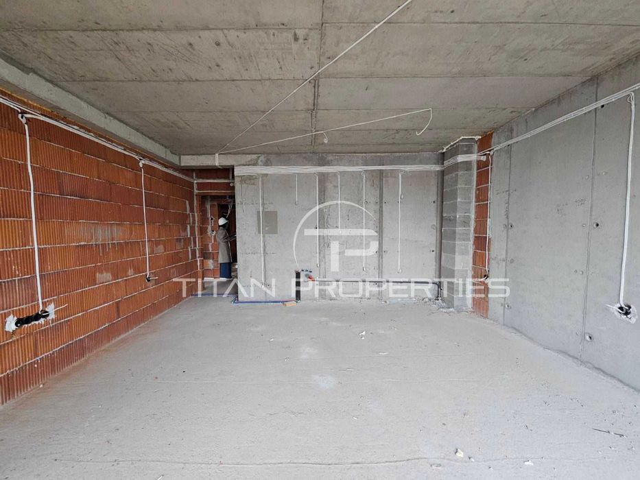 Продава се Двустаен апартамент в Пловдив, Гагарин - 73 кв.м за 1459 €/кв.м - Снимка #1