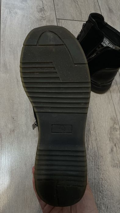 Продам сапоги новые