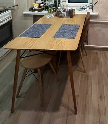 Продается кухонный стол