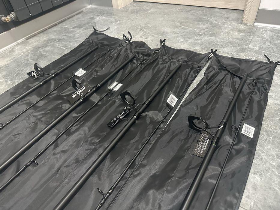 SET CRAP 4 Lansete FL Strong 3.75 LBS 3.90 2 Segmente + 4 Mulinete  FL V10 STEEZE
