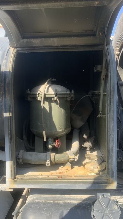 зил 131 бензавоз в хорошем состояние 4,5 тон