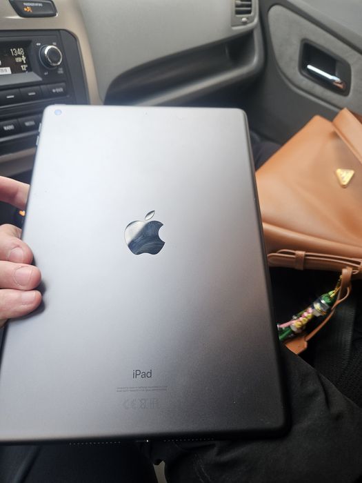 I pad 8 продам планшет