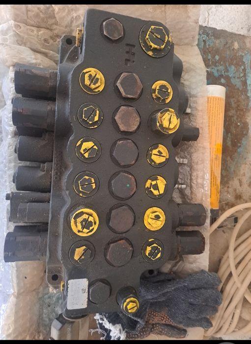 Распределитель JCB 3cx