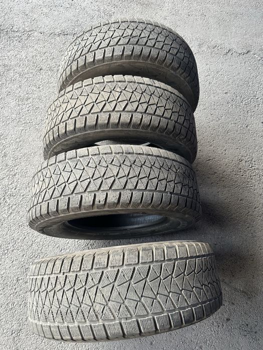 BRIDGESTONE шины 265,65,17