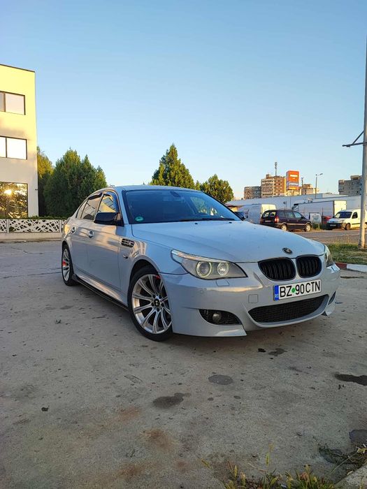 BMW Seria 5 520i (2.2 benzină)