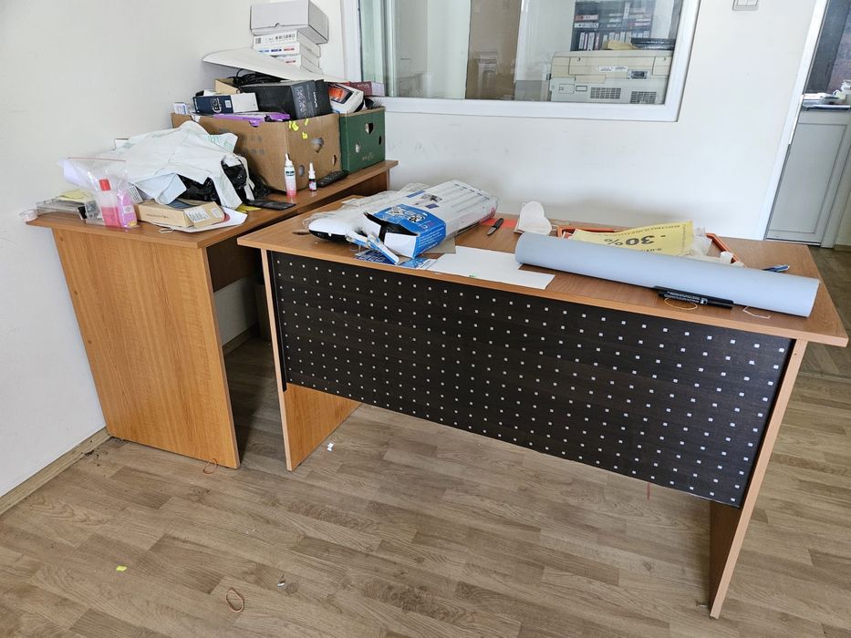 Vand birouri, diferite forme si marimi