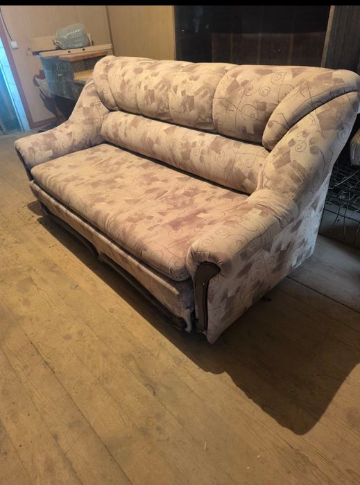 Диван продам срочно