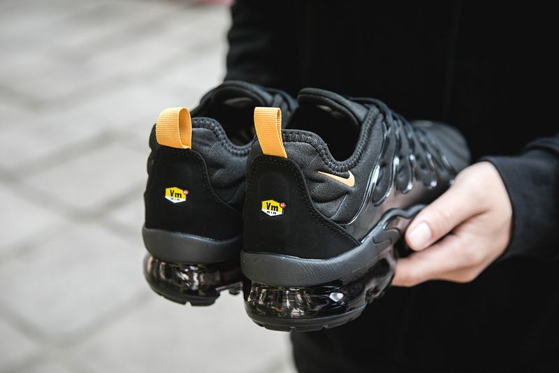 Nike Air VaporMax Plus Black Gold - *Разпродажба*