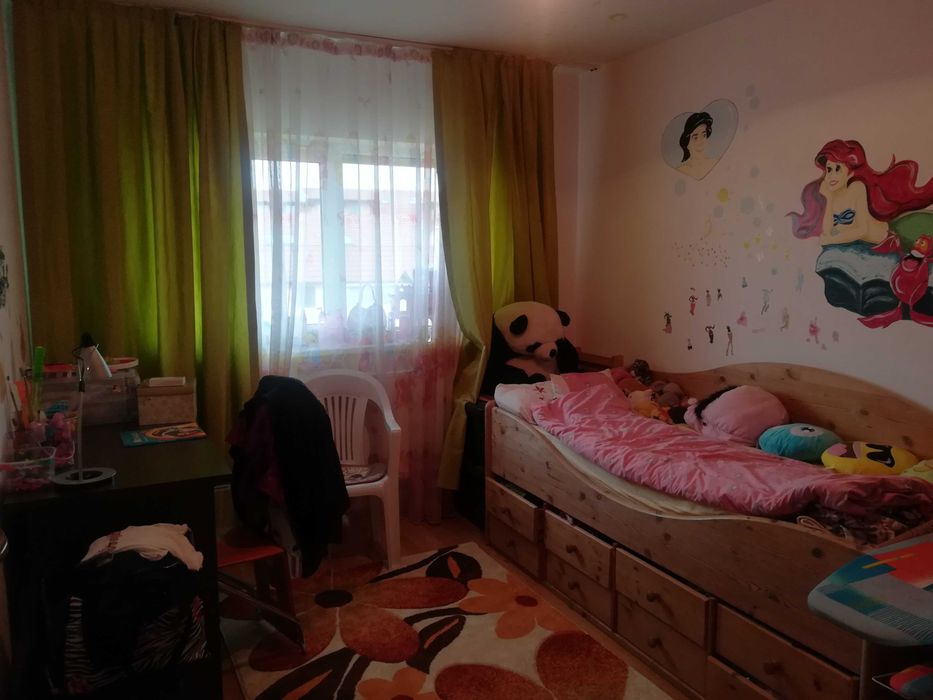 Vand apartament 3 camere in Floresti zona Muzeul Apei