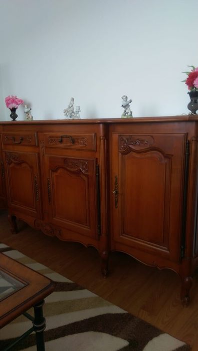 Colțar extensibil,comodă și masă de sufragerie