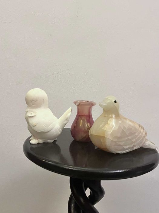 Set trei bibelouri statuete figurine onix si marmura vechi bibelou