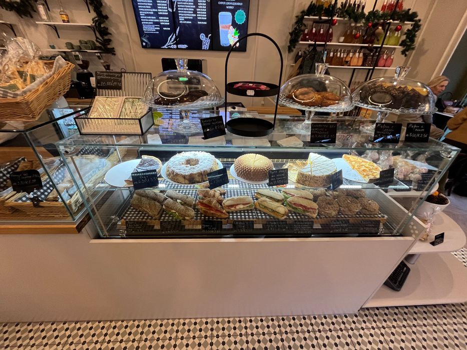 Експозиционна  хладилна витрина