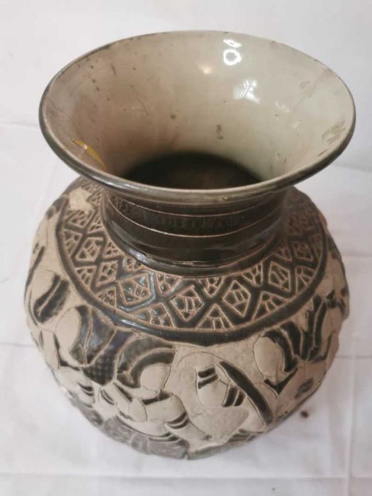 Vaza din lut cu tenta egipteana pictata manual