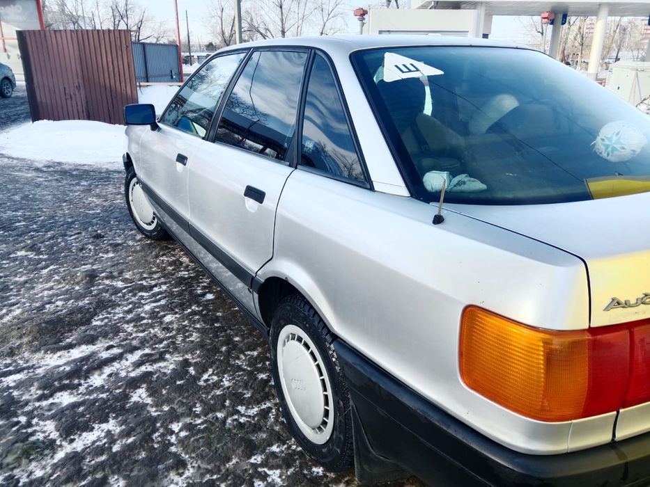 Продам машину  Ауди 80