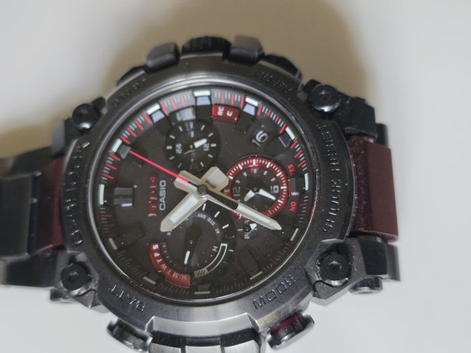 Продам часы CASIO MT-G b3000