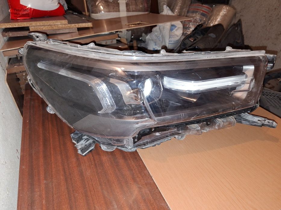 ДЕСЕН ФАР Toyota HIlux 81110-0KX21  2021-2025