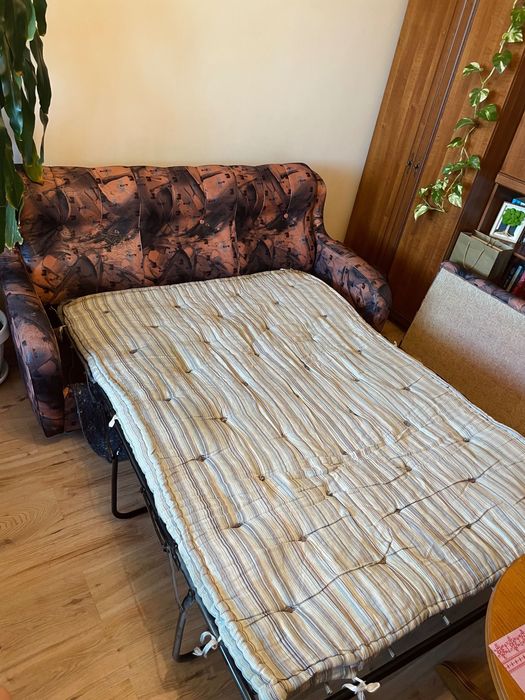 Холова гарнитура от 5 части с функция сън на дивана