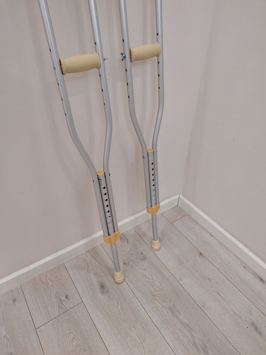 Костыли в хорошем состоянии