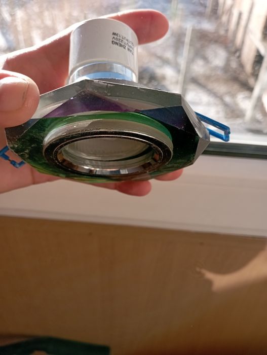 Продам споты потолочные  разные