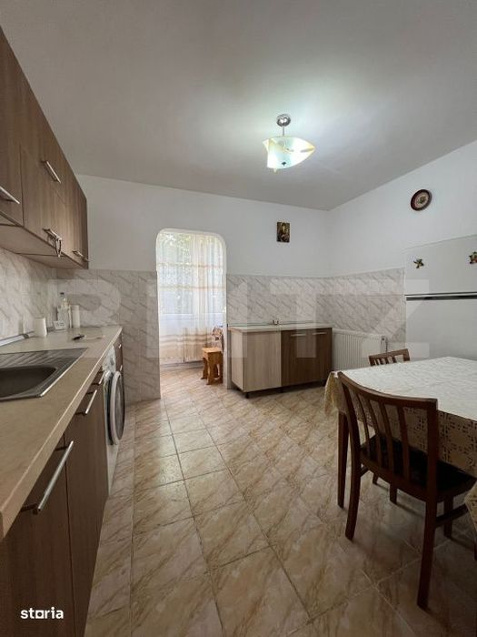 Apartament 2 camere, etaj 1, decomandat, zona Micro 3