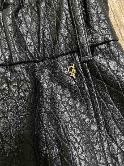 Черна кожена пола