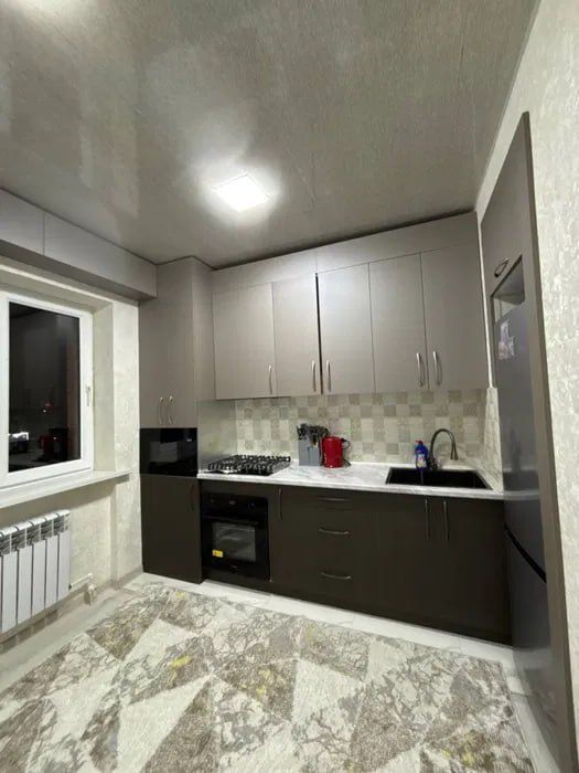 2/3/7. Худуд 8, Янгихает р-н (Сергели). Квартира 50 м², дом кирпичный.