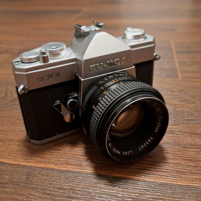 Лентов фотоапарат Fujica ST701 с обектив Chinon 55mm f1.7
