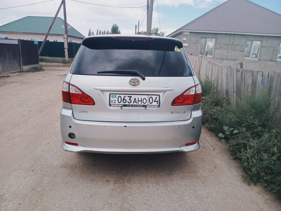 Продам Ипсум 2004