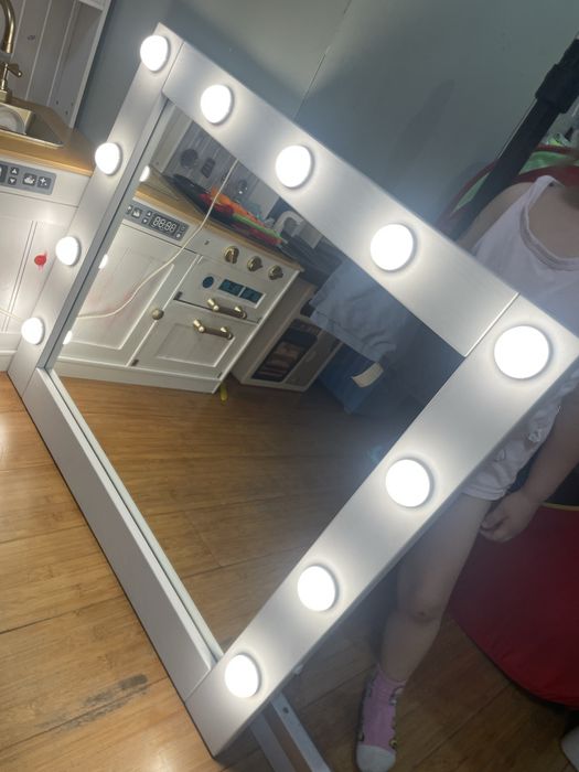 Гримерное зеркало 80х70