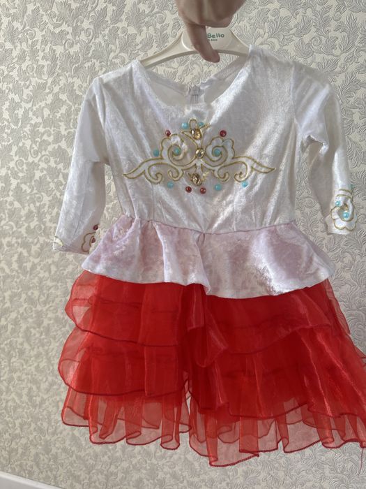 Продам платье на годик девочке